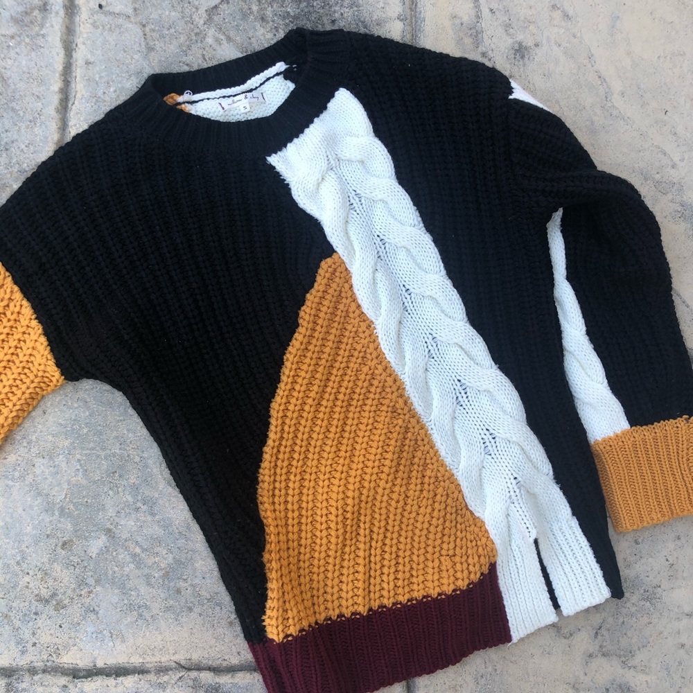 Santa Cruz Boutique Geo Sweater